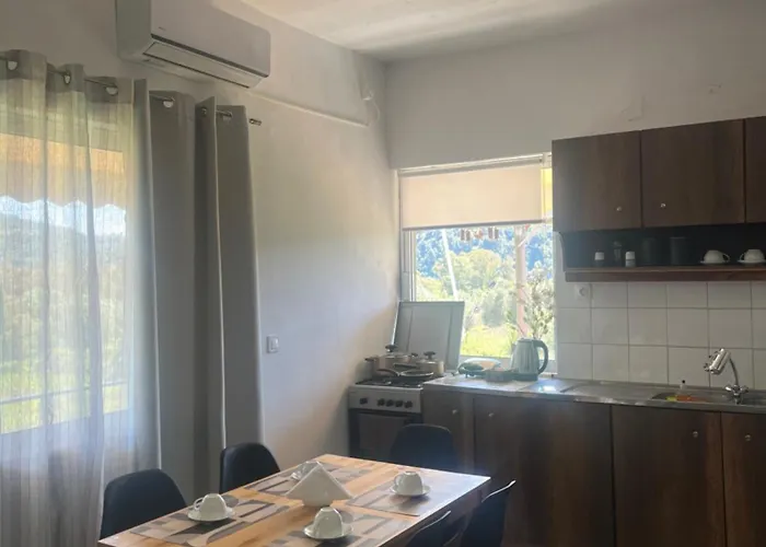 Olympia House Dionisos And Dimitra Ii *